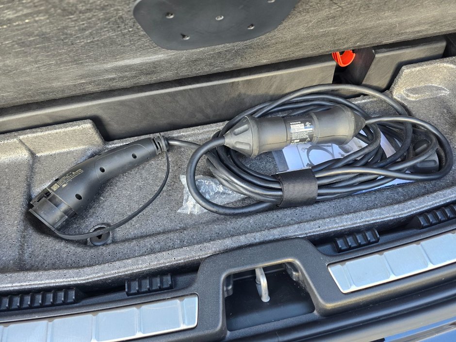 2023 Volvo XC60 RECHARGE ULTIMATE DARK THEME-13