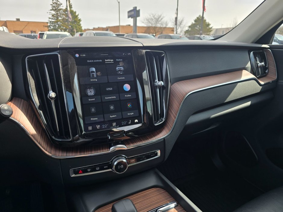 2024 Volvo XC60 RECHARGE PLUS DARK THEME-30