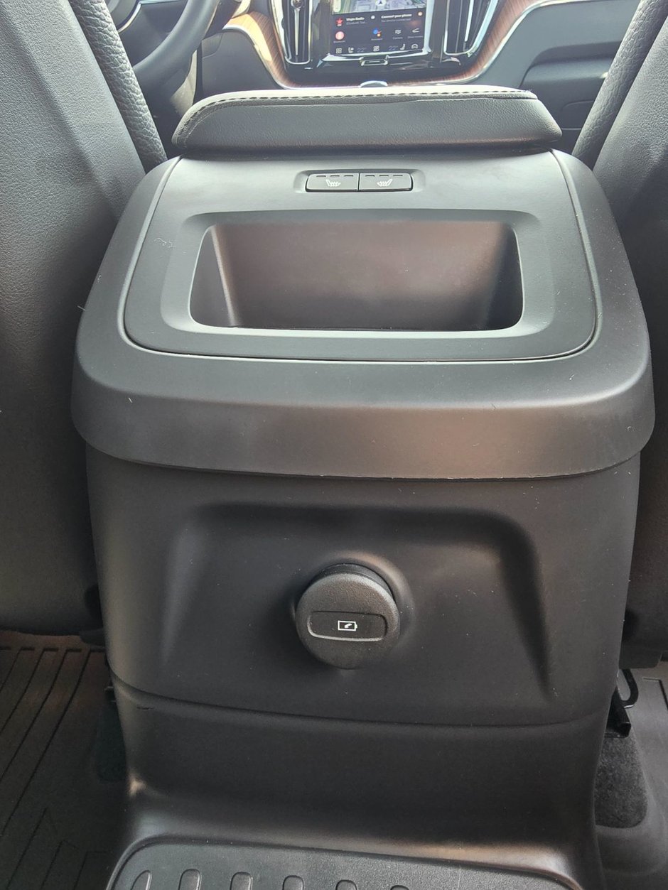2024 Volvo XC60 RECHARGE PLUS DARK THEME-22