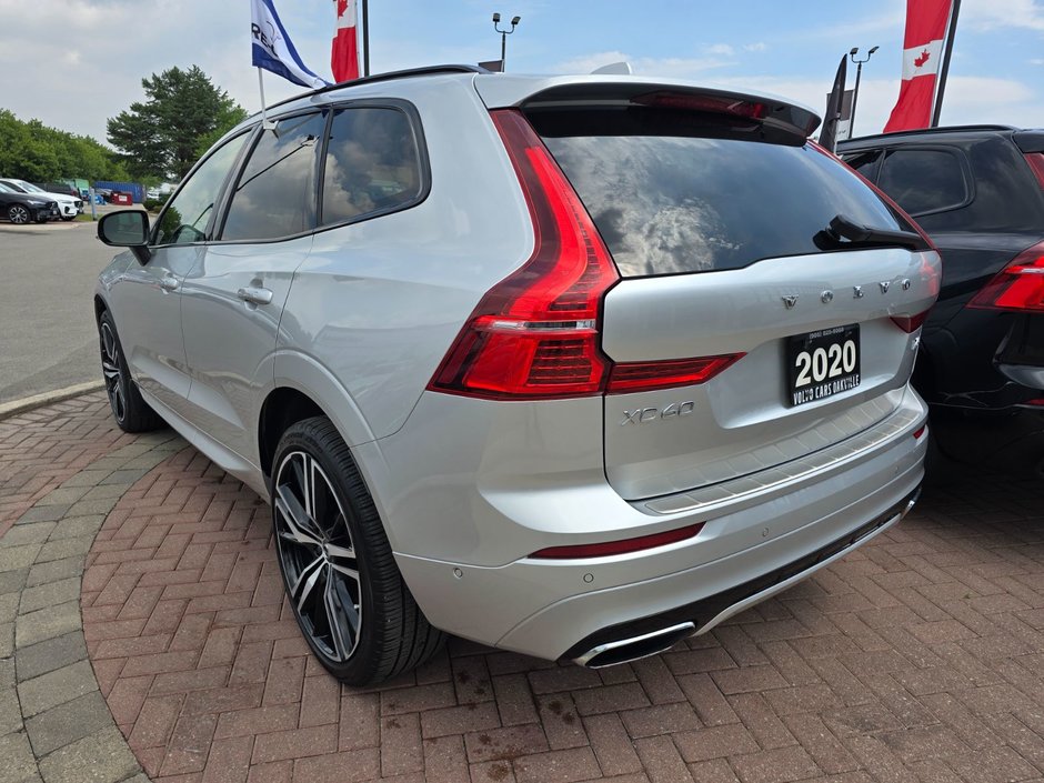 2020 Volvo XC60 R-DESIGN-8
