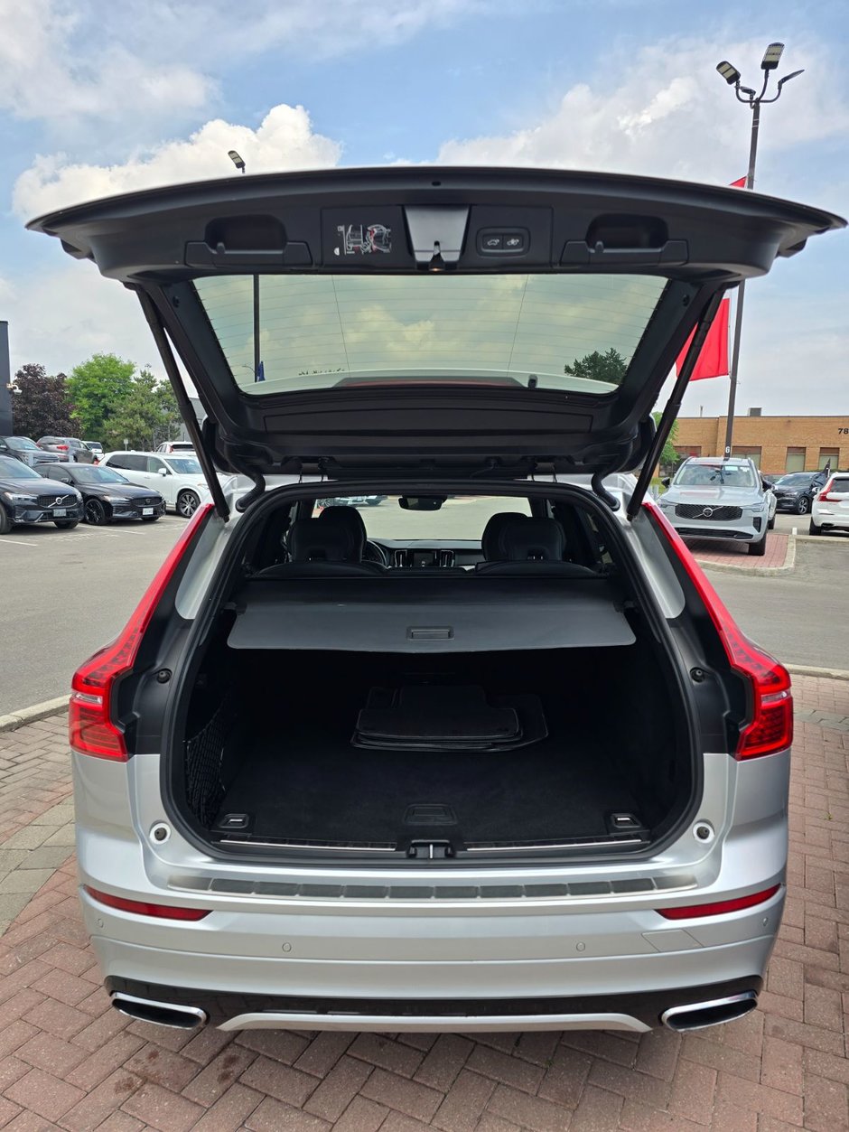 2020 Volvo XC60 R-DESIGN-13