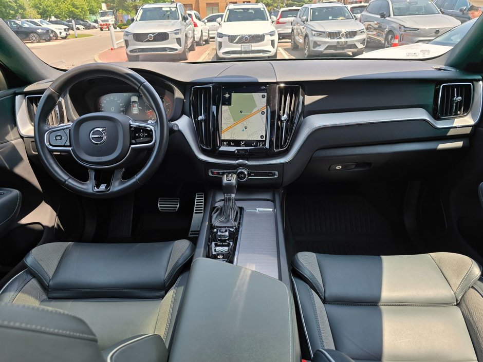 2020 Volvo XC60 R-DESIGN-3