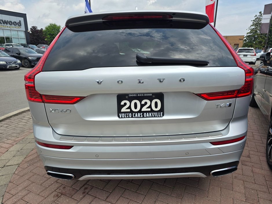 2020 Volvo XC60 R-DESIGN-10