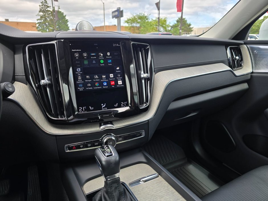 2021 Volvo XC60 INSCRIPTION-25
