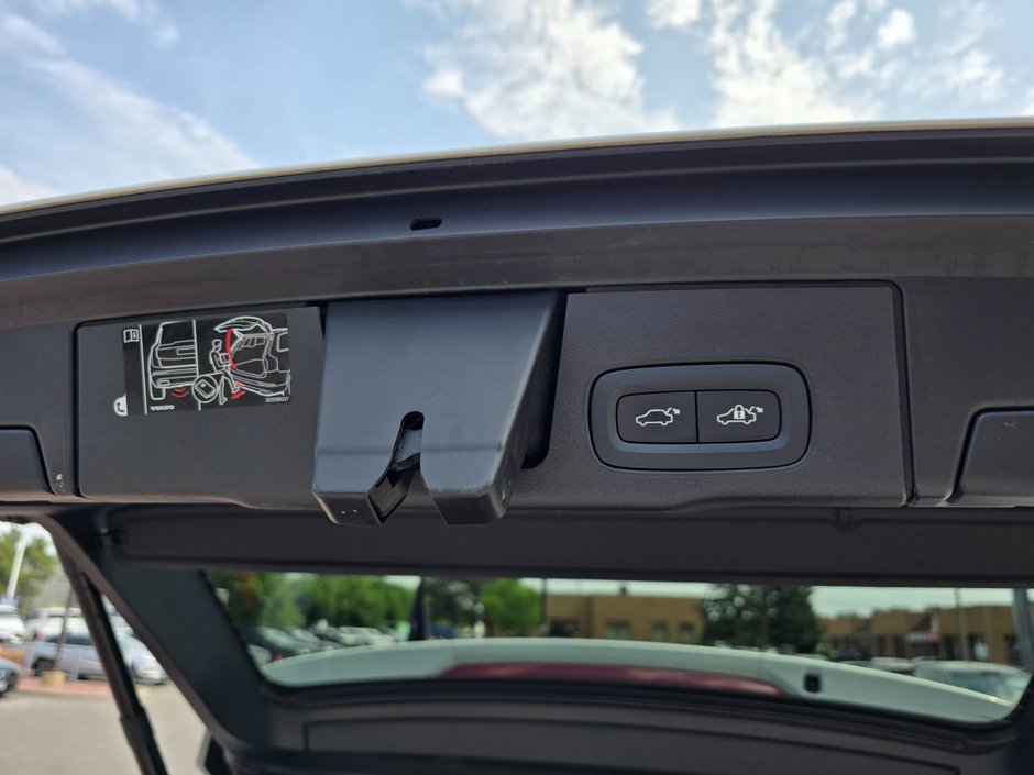 2021 Volvo XC60 INSCRIPTION-18