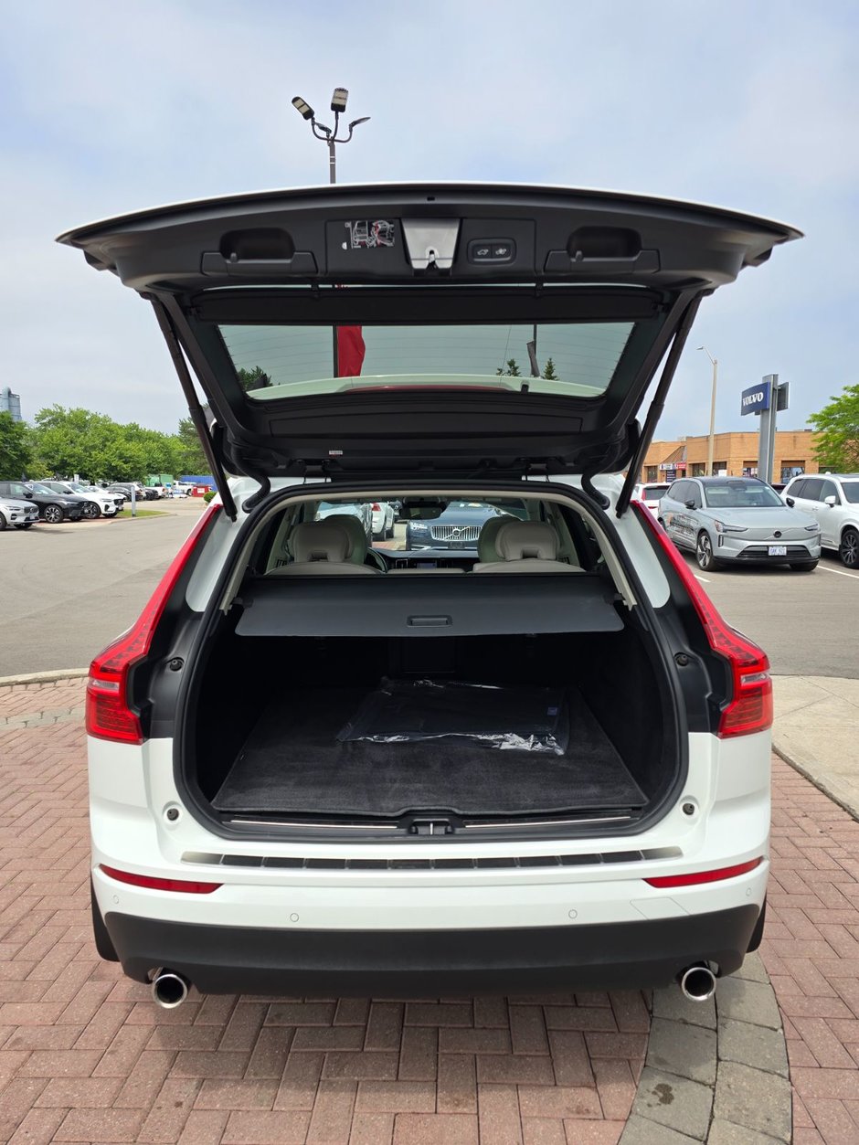 2021 Volvo XC60 MOMENTUM-15