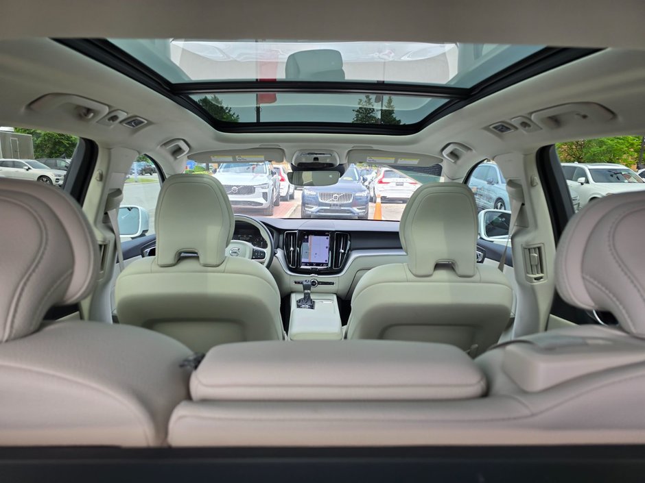 2021 Volvo XC60 MOMENTUM-6