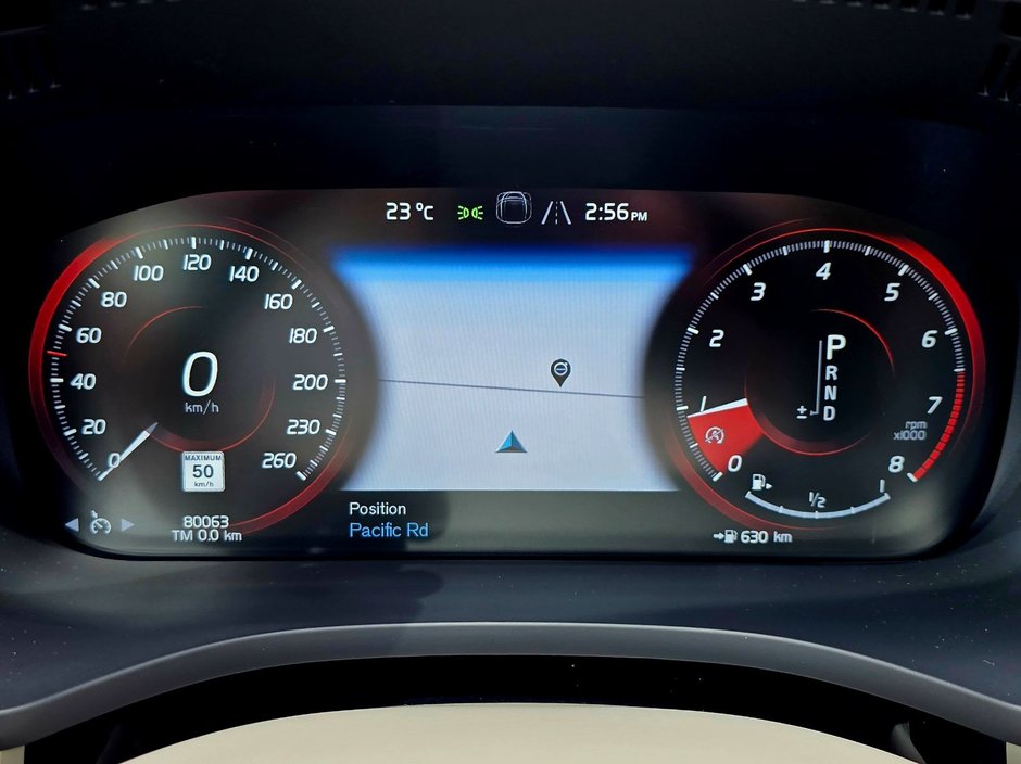 2021 Volvo XC60 MOMENTUM-1