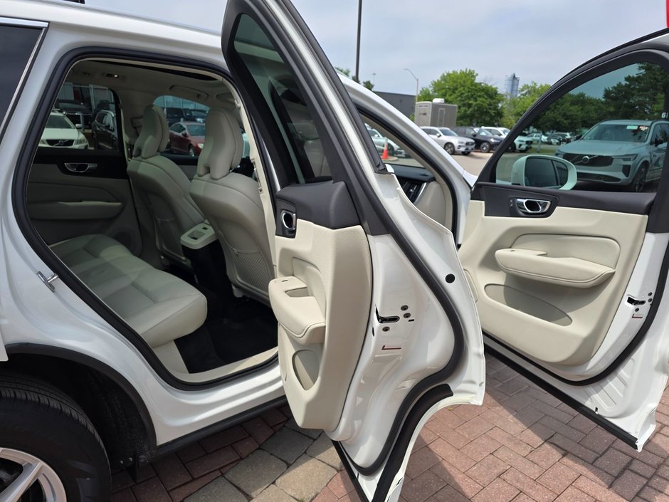 2021 Volvo XC60 MOMENTUM-10