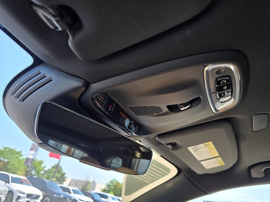 2021 Volvo XC60 INSCRIPTION-25