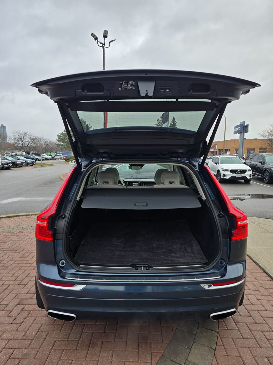 2021 Volvo XC60 INSCRIPTION EXPRESSION-17