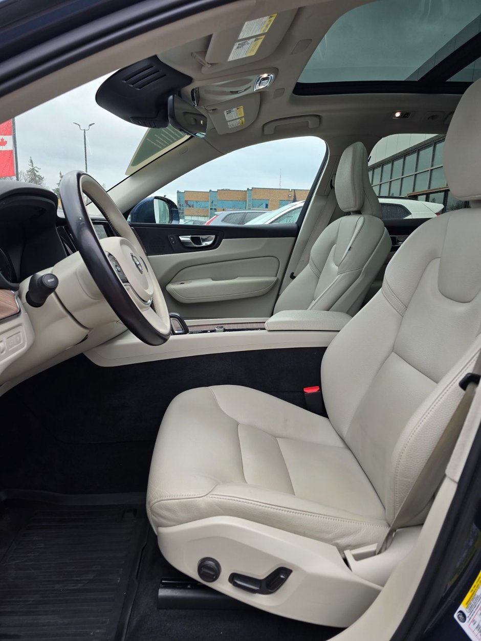 2021 Volvo XC60 INSCRIPTION EXPRESSION-26