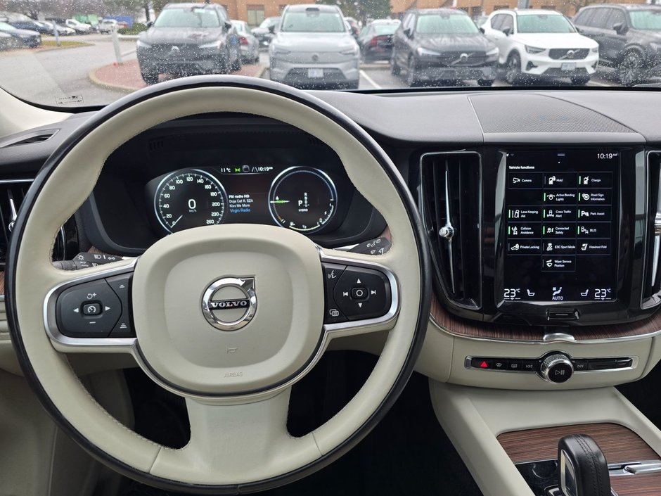 2021 Volvo XC60 INSCRIPTION EXPRESSION-30