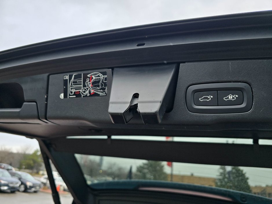 2021 Volvo XC60 INSCRIPTION EXPRESSION-19