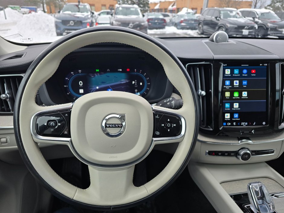 2022 Volvo XC60 INSCRIPTION-27