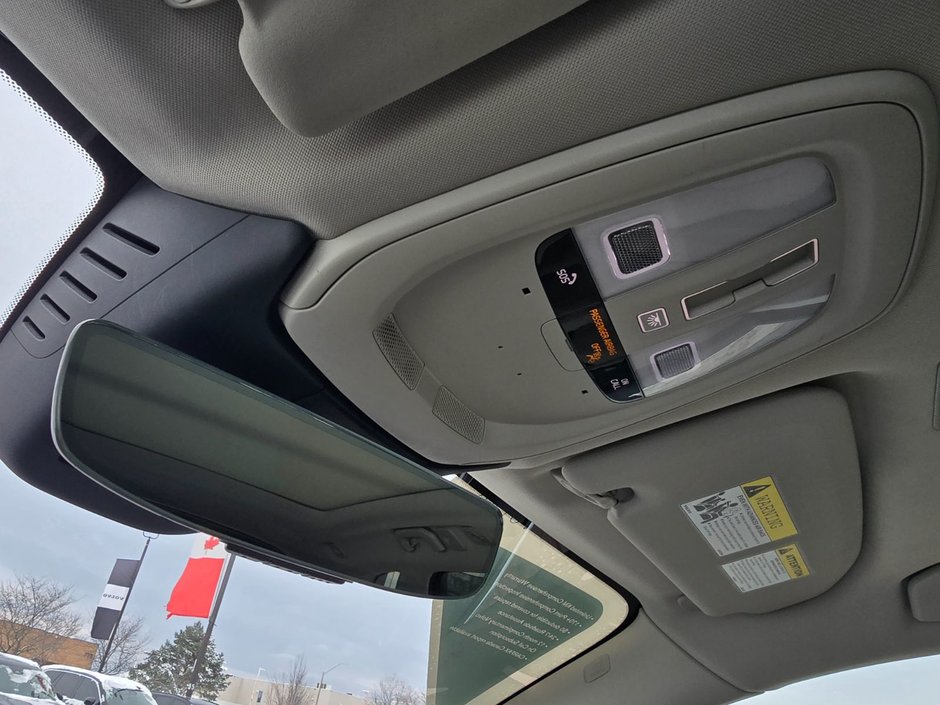 2022 Volvo XC60 INSCRIPTION-25