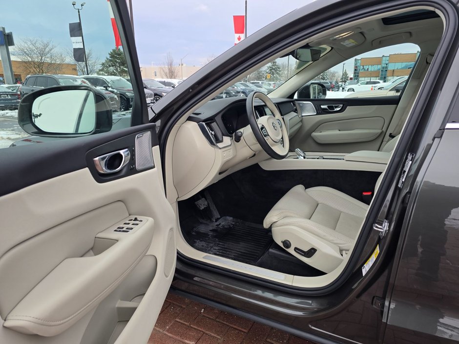 2022 Volvo XC60 INSCRIPTION-12