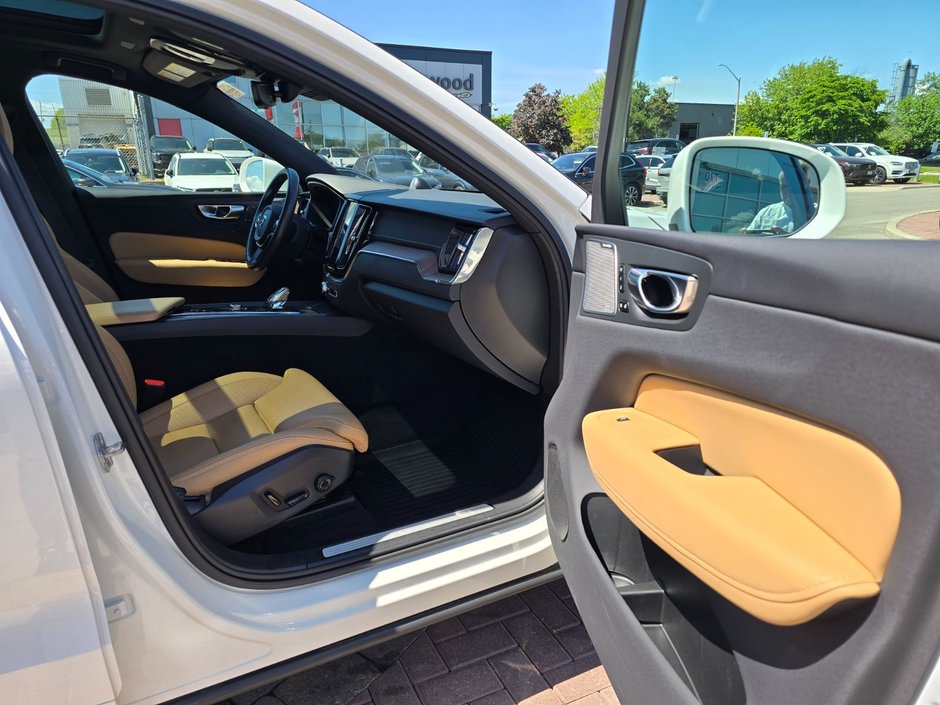 2022 Volvo XC60 INSCRIPTION-22