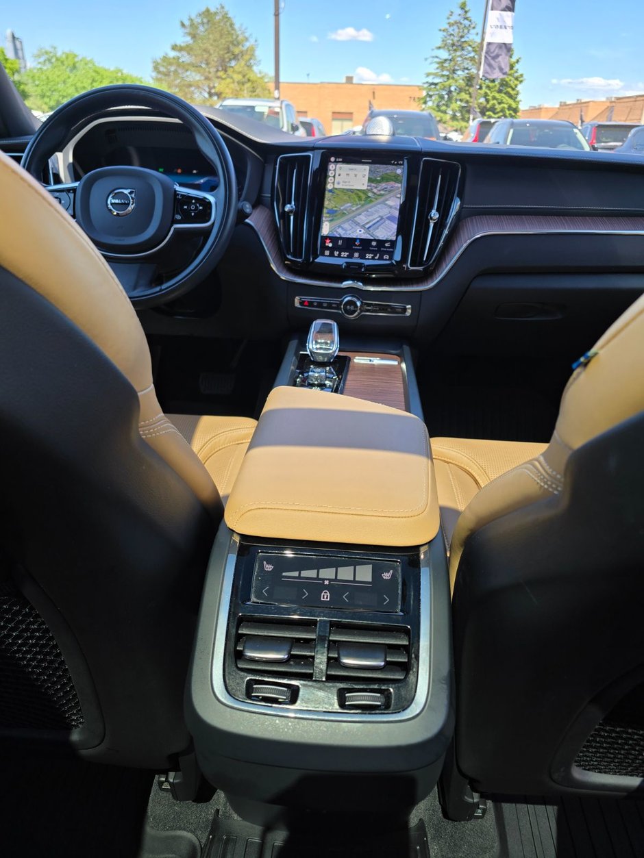 2022 Volvo XC60 INSCRIPTION-21