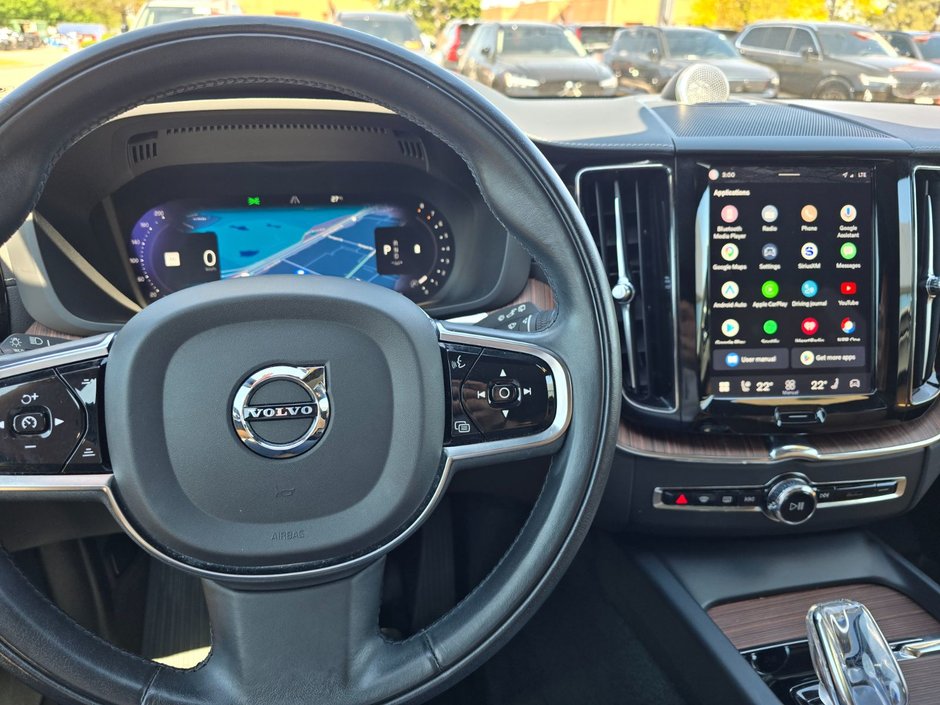 2022 Volvo XC60 INSCRIPTION-27