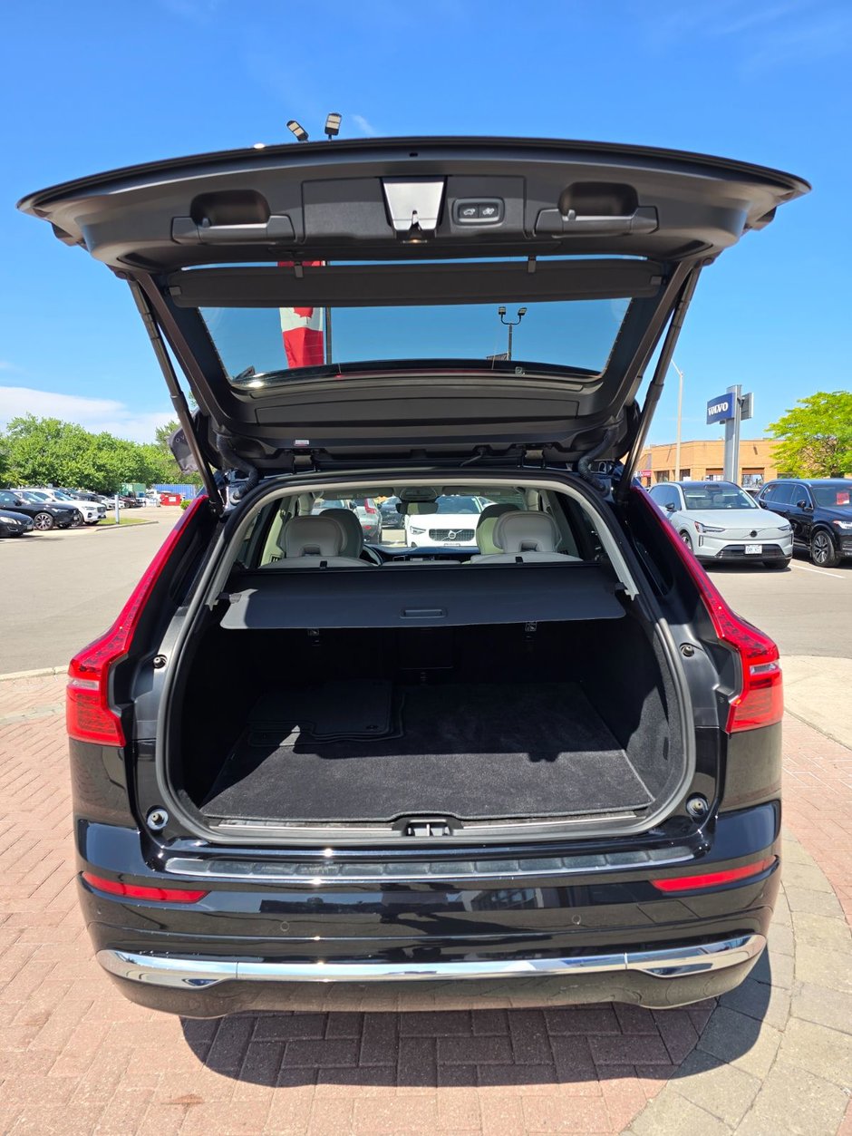 2023 Volvo XC60 PLUS BRIGHT THEME-15