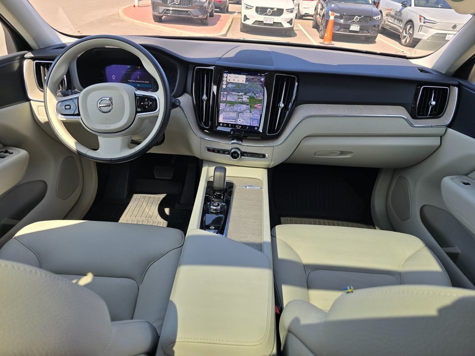 2023 Volvo XC60 PLUS BRIGHT THEME-4