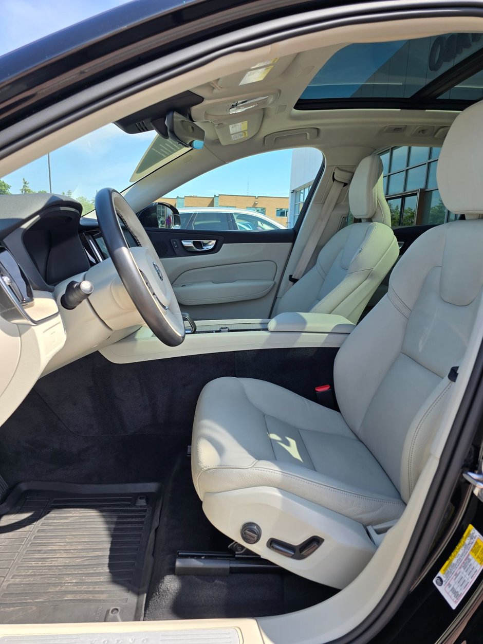 2023 Volvo XC60 PLUS BRIGHT THEME-24