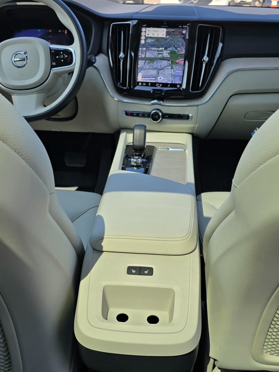 2023 Volvo XC60 PLUS BRIGHT THEME-21