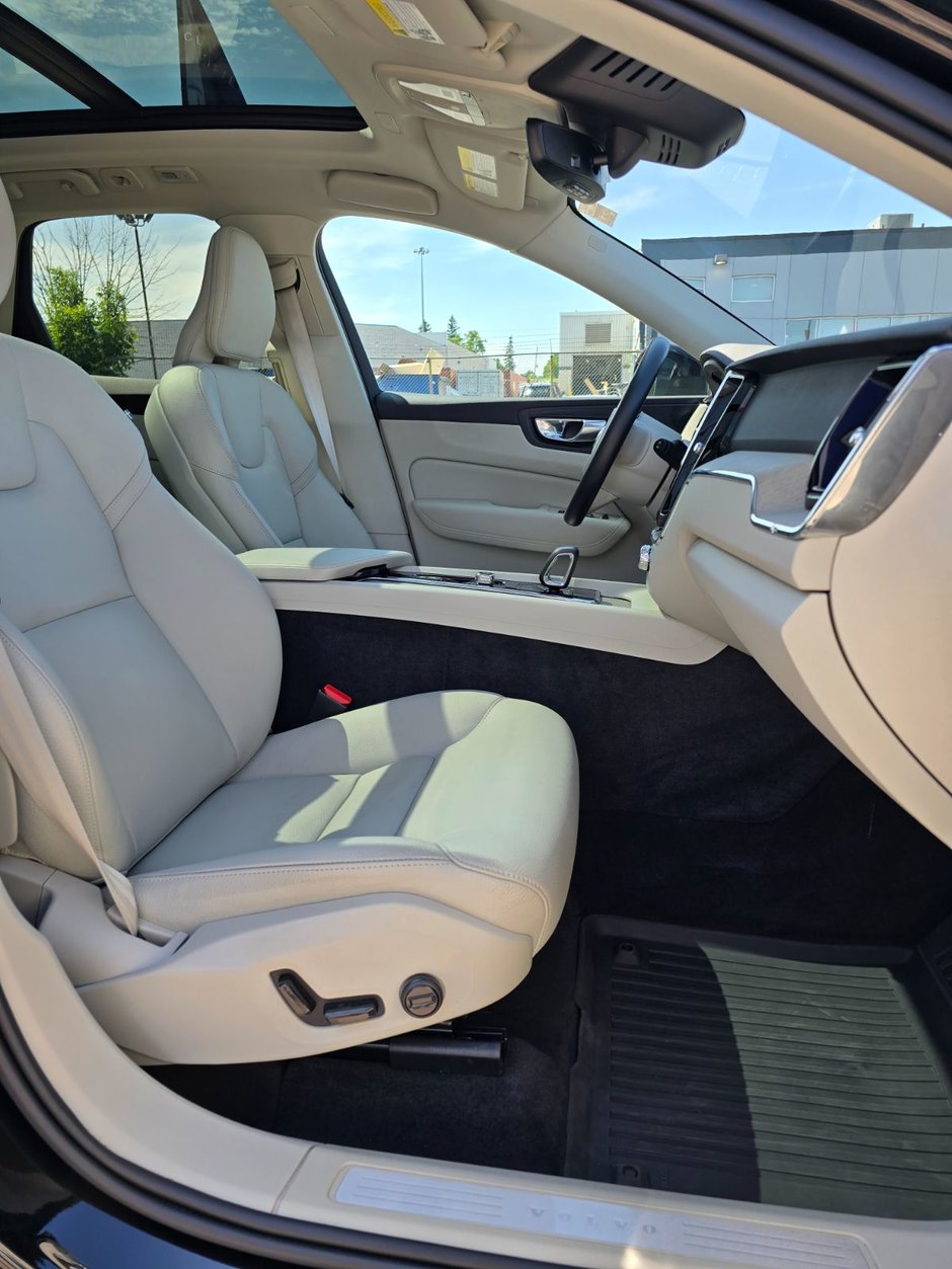 2023 Volvo XC60 PLUS BRIGHT THEME-23
