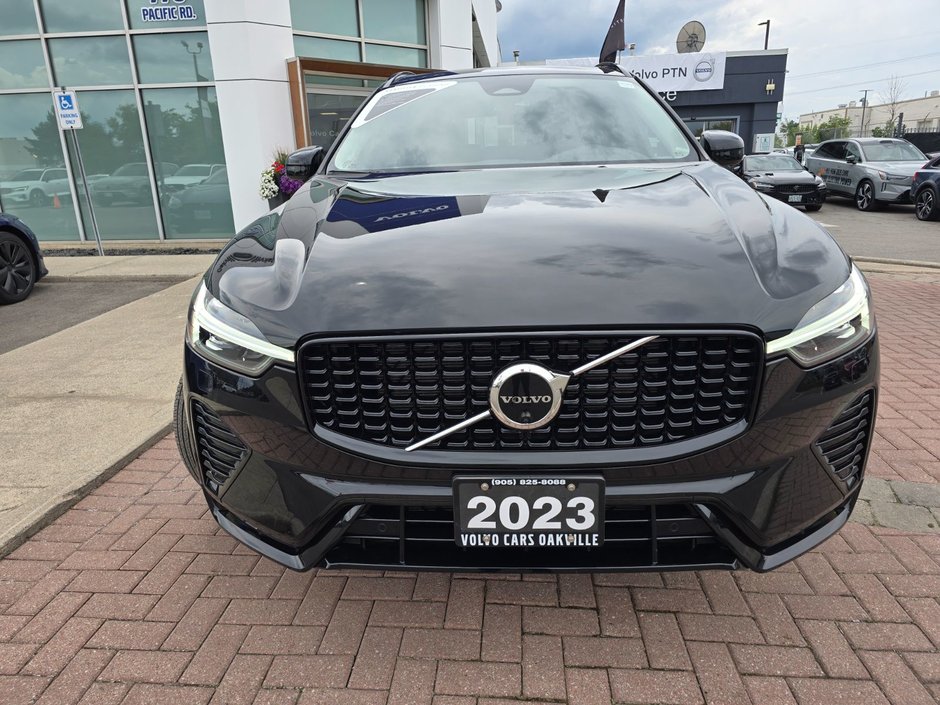 2023 Volvo XC60 PLUS DARK THEME-3