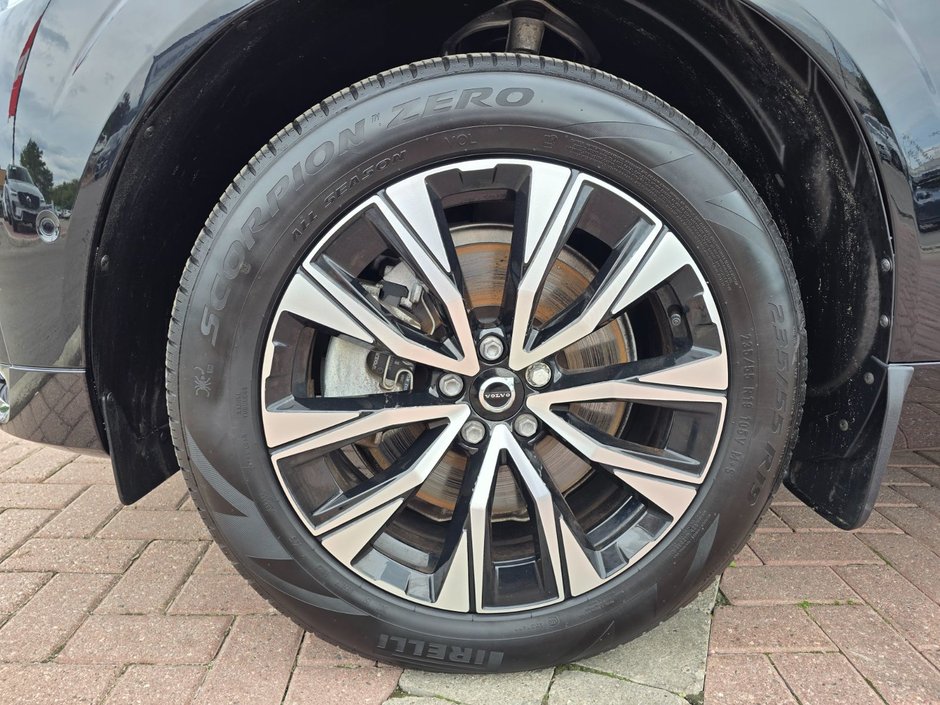 2023 Volvo XC60 PLUS DARK THEME-7