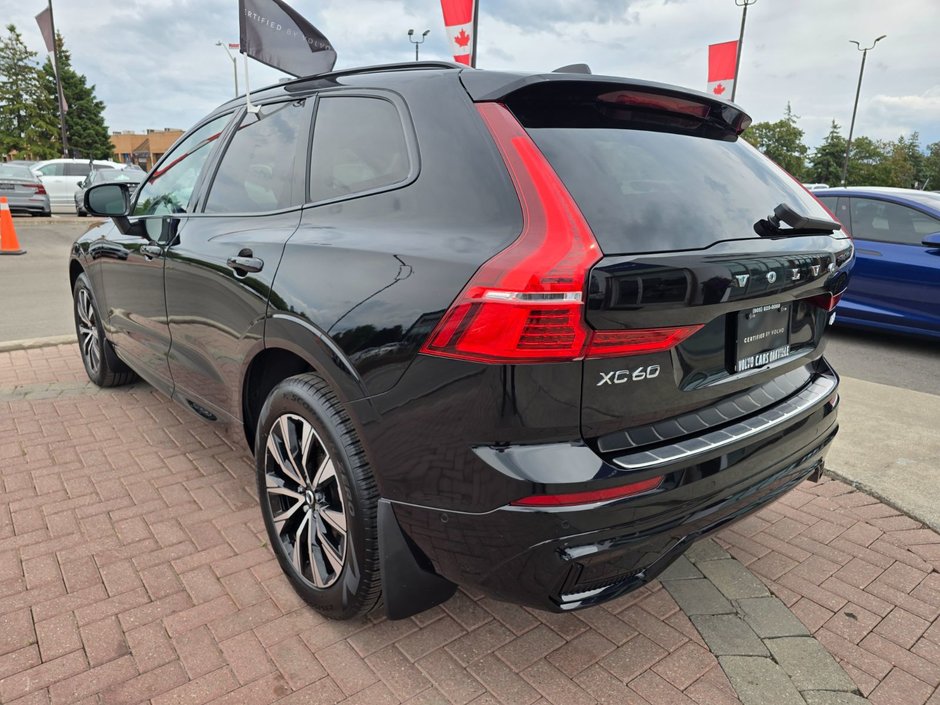 2023 Volvo XC60 PLUS DARK THEME-11