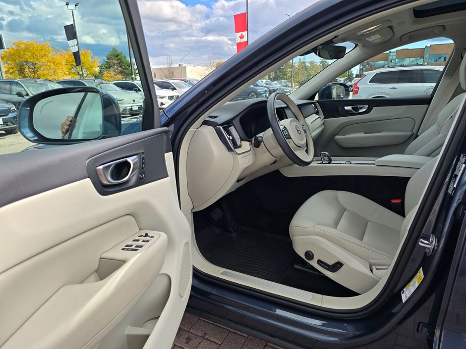 2023 Volvo XC60 PLUS BRIGHT THEME-12