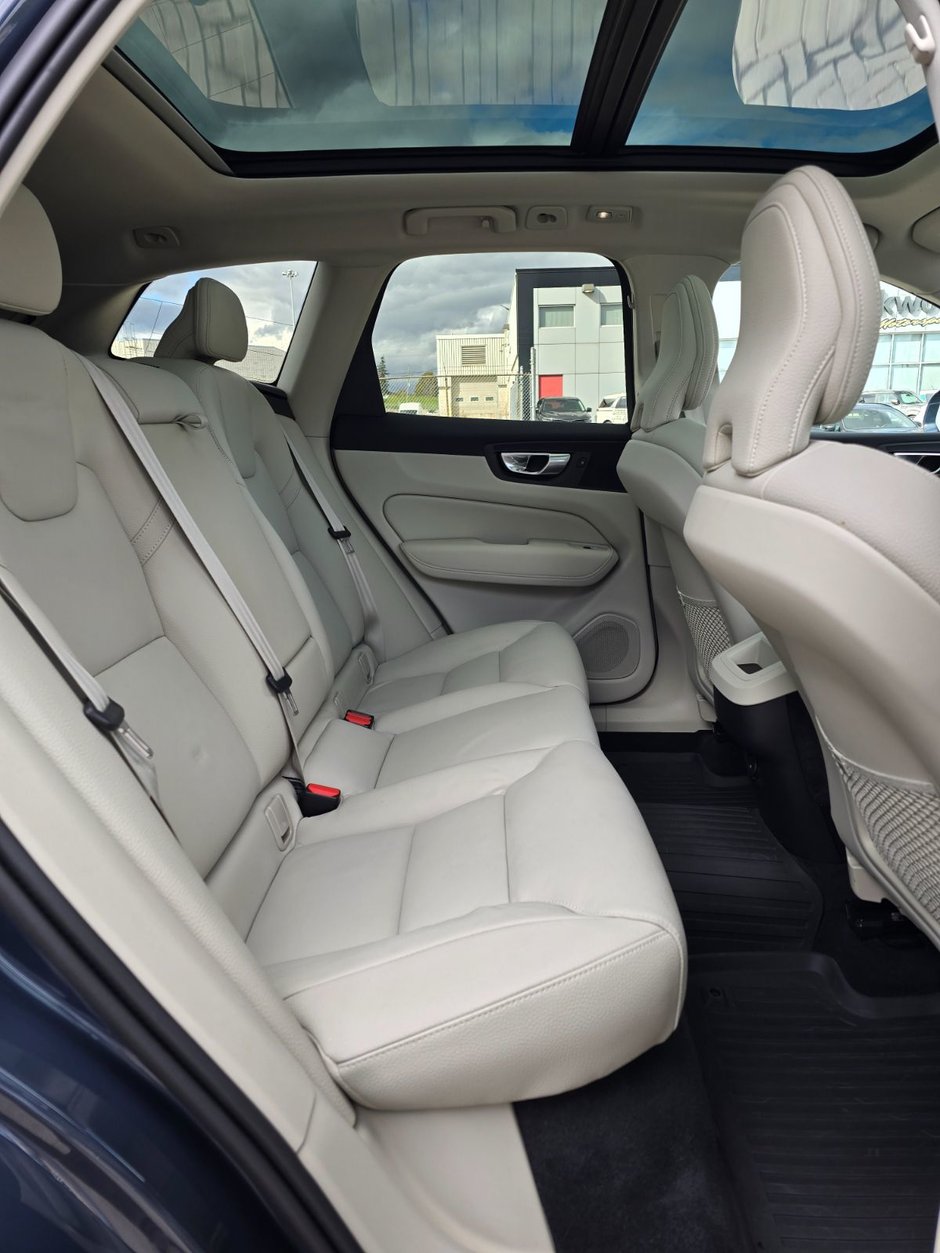 2023 Volvo XC60 PLUS BRIGHT THEME-19