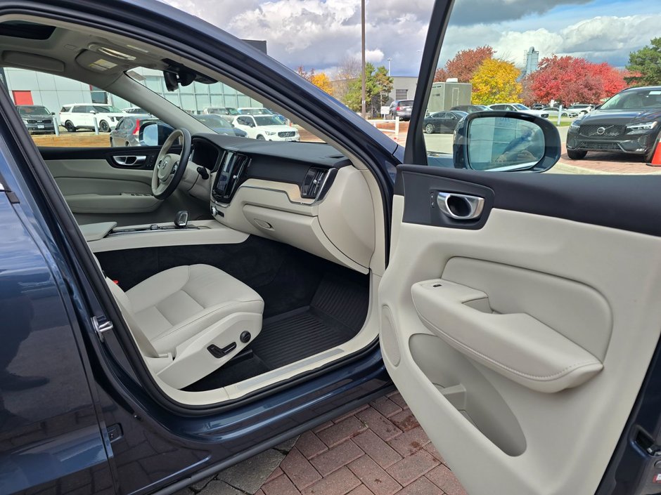 2023 Volvo XC60 PLUS BRIGHT THEME-22