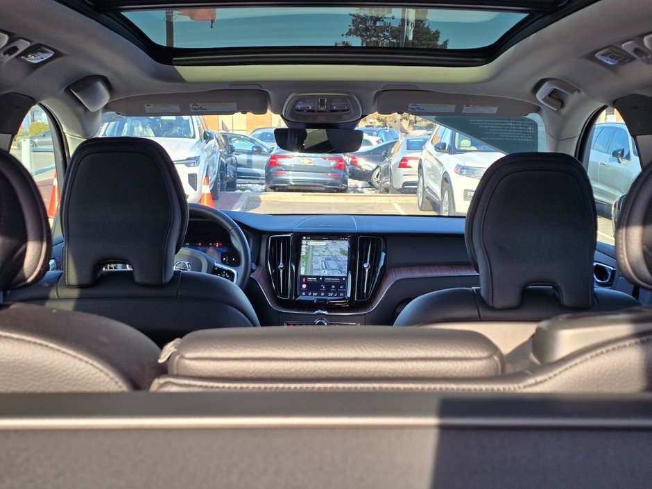 2023 Volvo XC60 PLUS DARK THEME-6