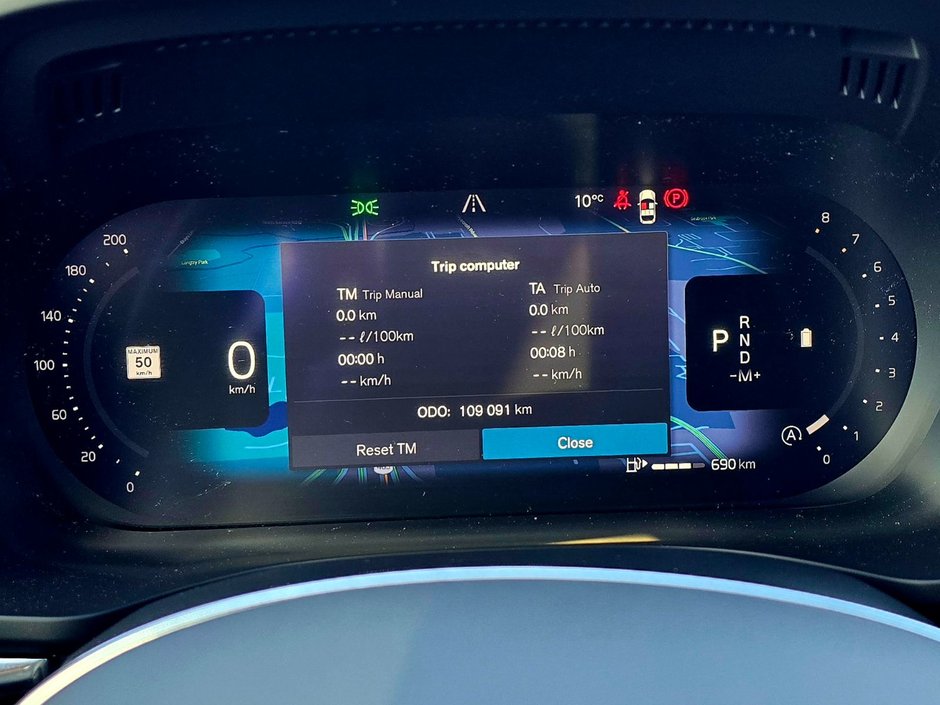 2023 Volvo XC60 PLUS DARK THEME-1