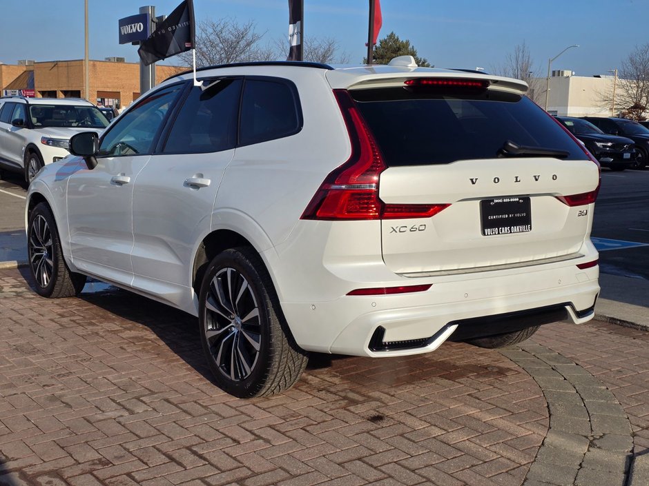 2023 Volvo XC60 PLUS DARK THEME-11