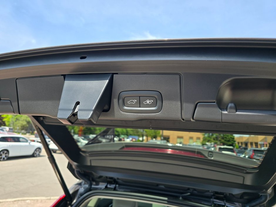 2023 Volvo XC60 PLUS BRIGHT THEME-16