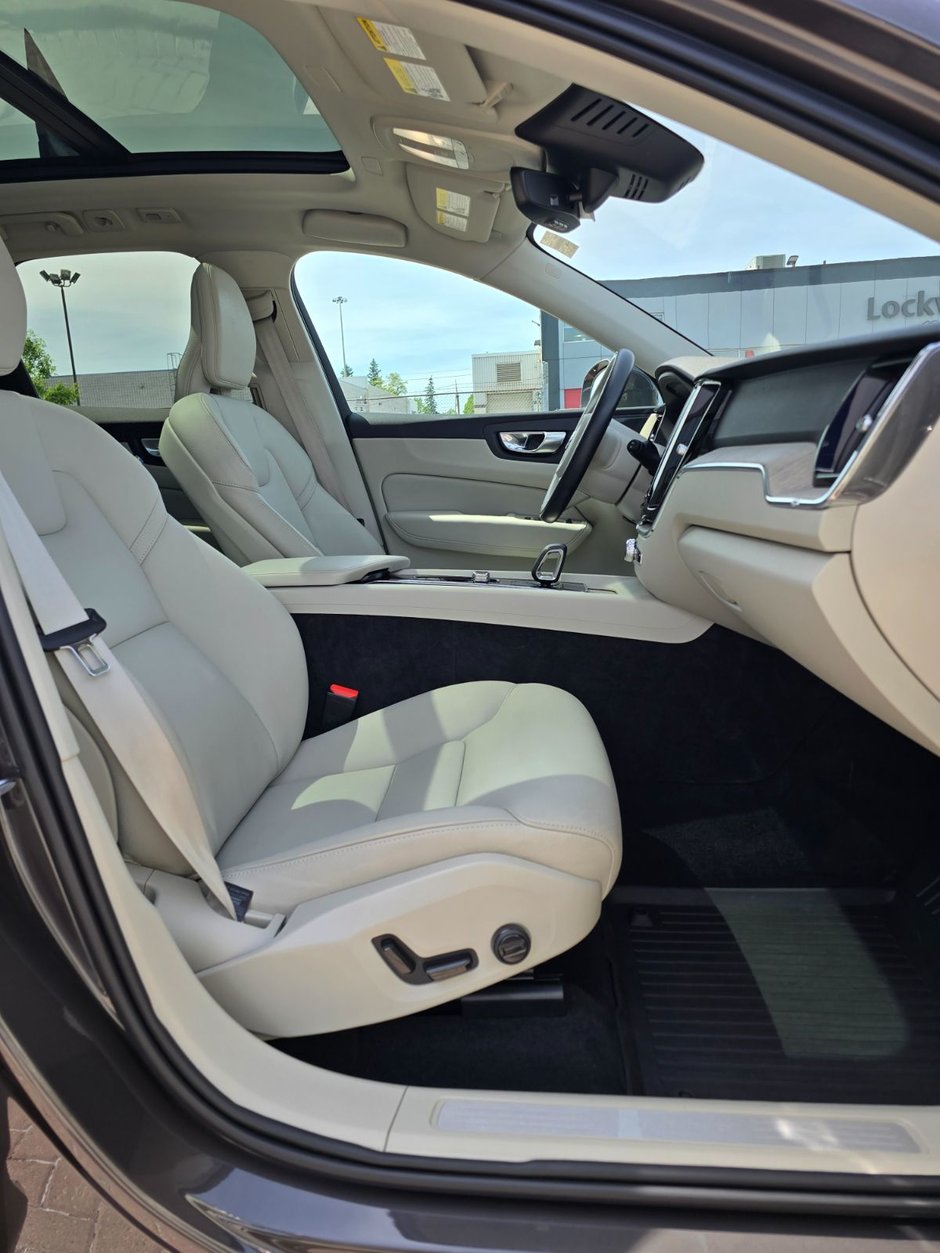 2023 Volvo XC60 PLUS BRIGHT THEME-23