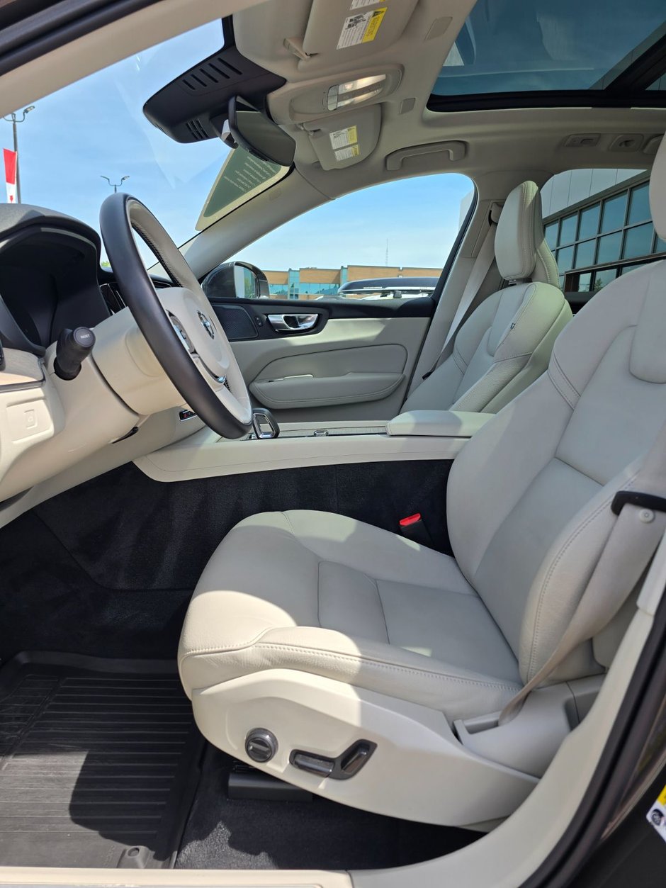 2023 Volvo XC60 PLUS BRIGHT THEME-24