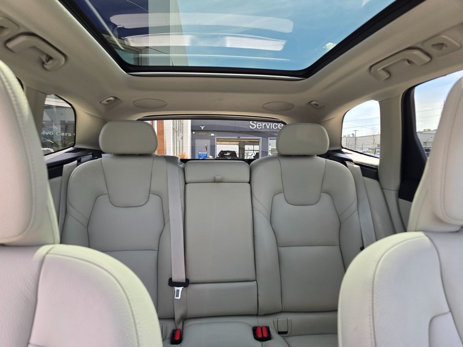 2023 Volvo XC60 PLUS BRIGHT THEME-8