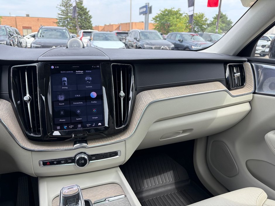 2023 Volvo XC60 ULTIMATE BRIGHT THEME-28