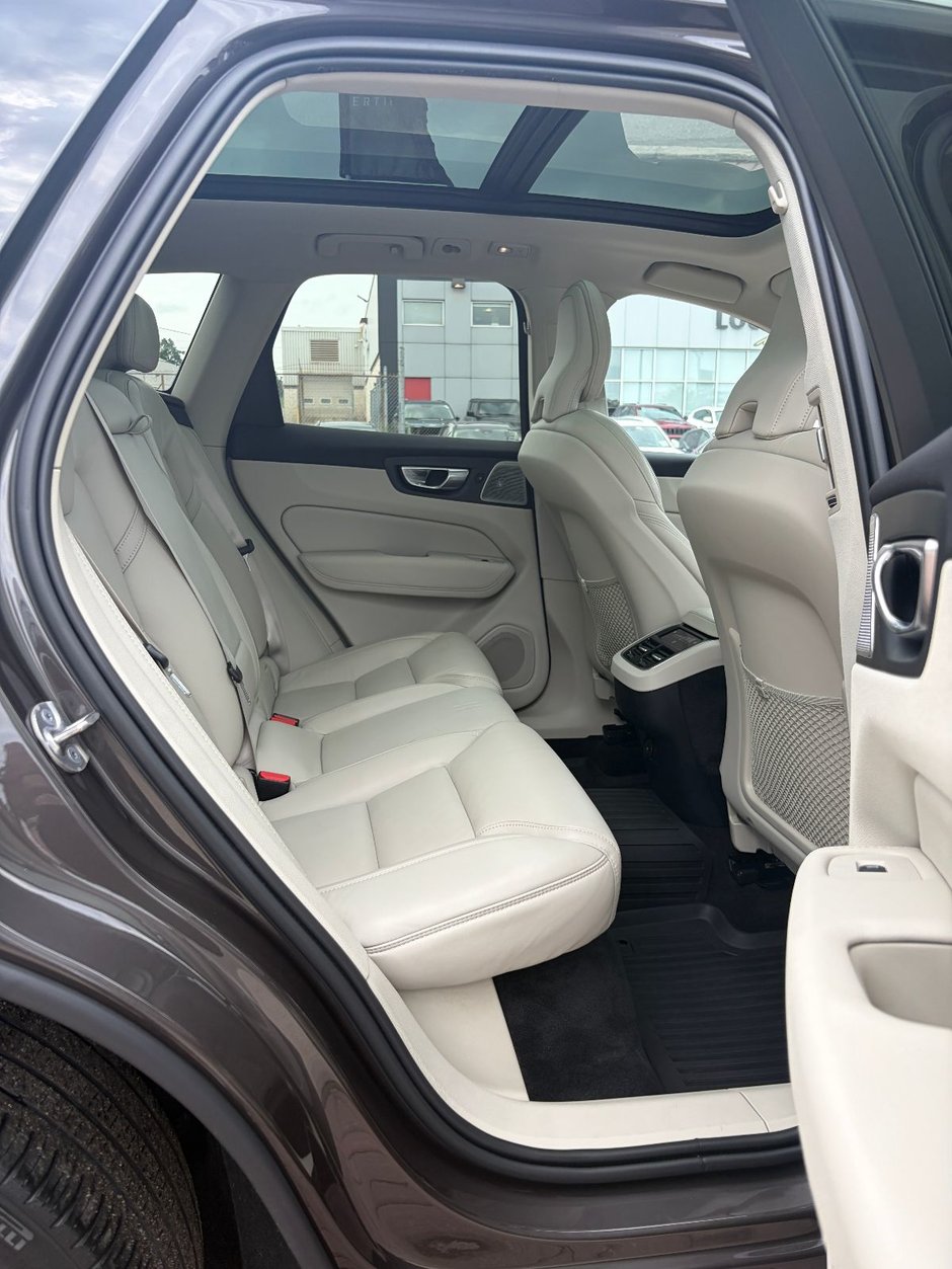 2023 Volvo XC60 ULTIMATE BRIGHT THEME-19