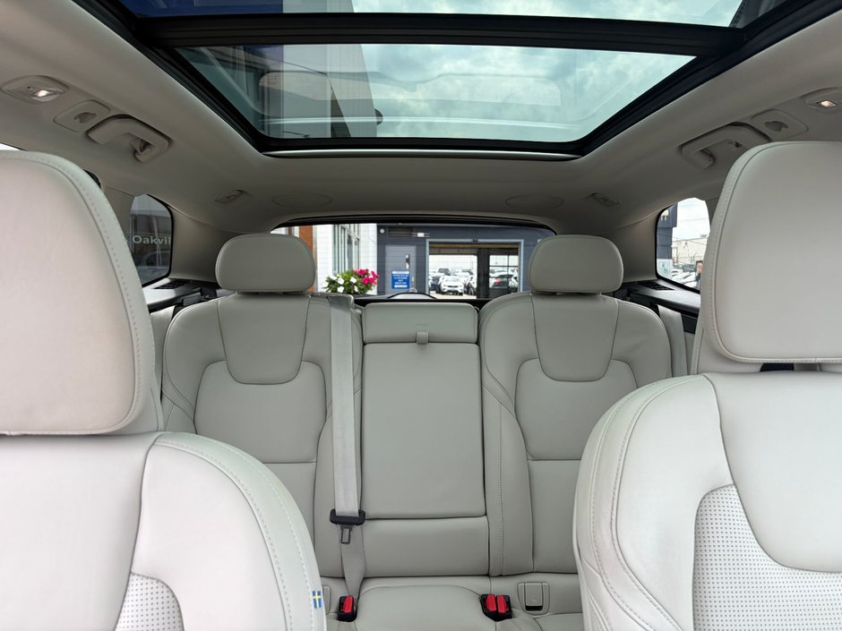 2023 Volvo XC60 ULTIMATE BRIGHT THEME-8