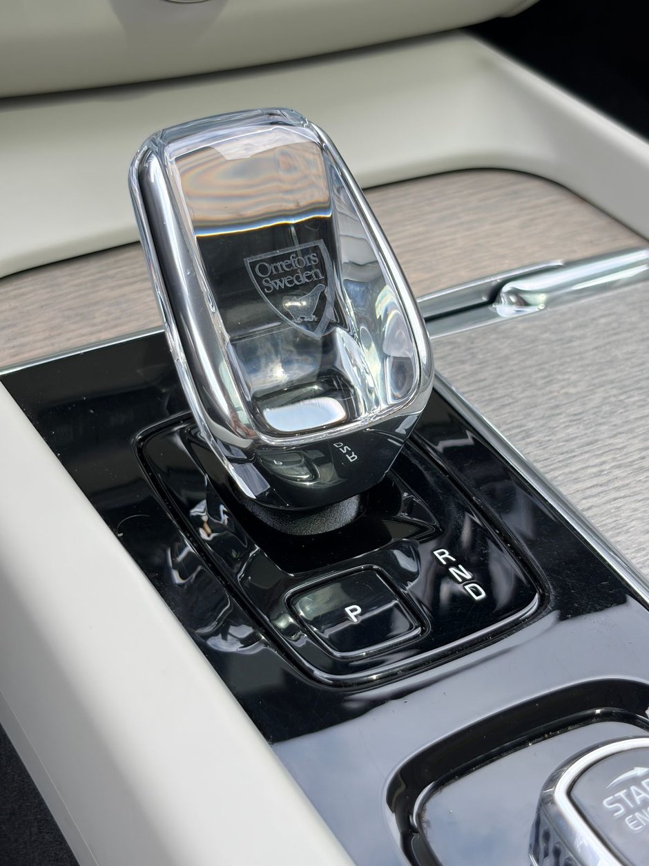 2023 Volvo XC60 ULTIMATE BRIGHT THEME-29