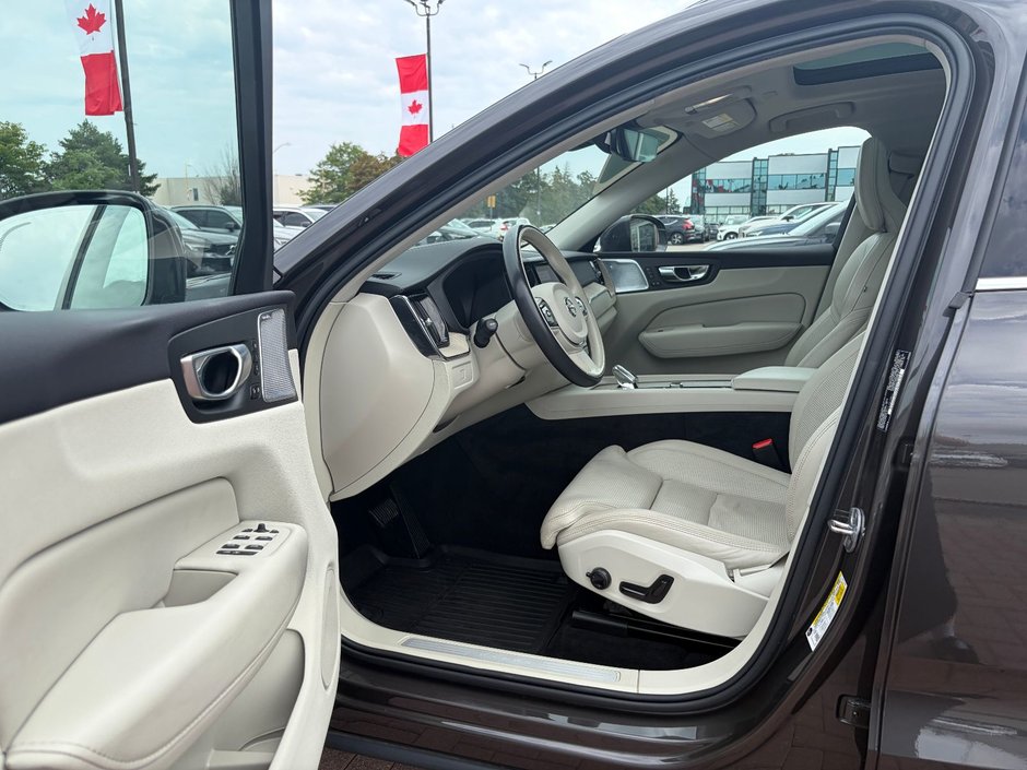 2023 Volvo XC60 ULTIMATE BRIGHT THEME-12