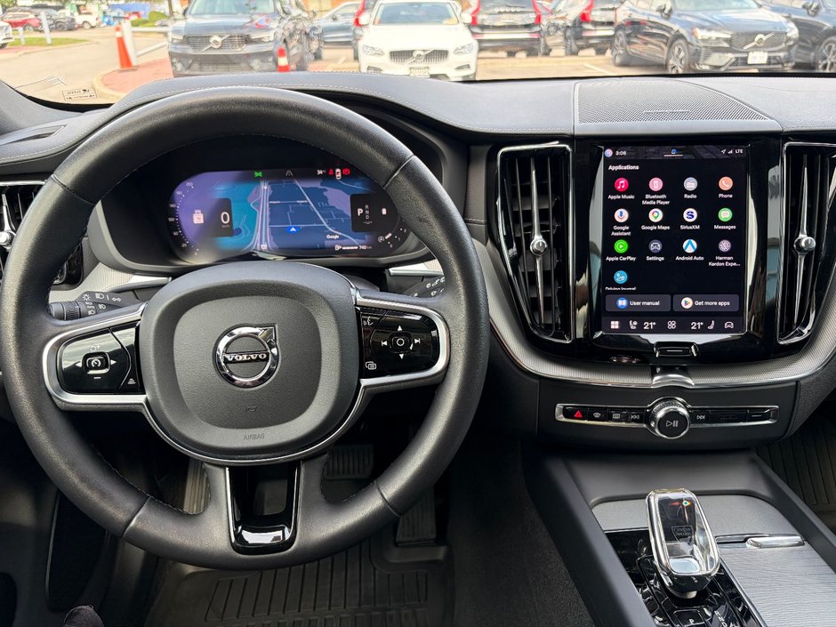 2023 Volvo XC60 ULTIMATE DARK THEME-28