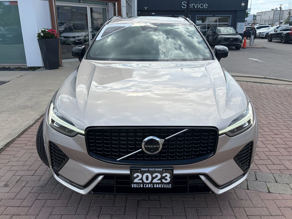 2023 Volvo XC60 ULTIMATE DARK THEME-3