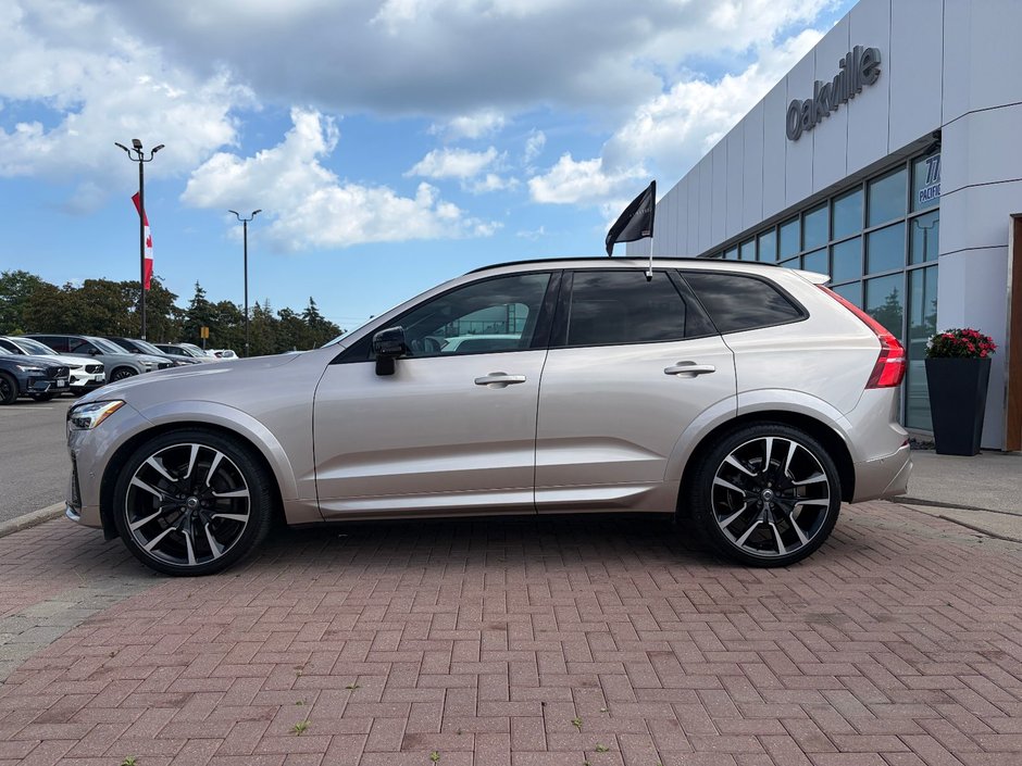 2023 Volvo XC60 ULTIMATE DARK THEME-9